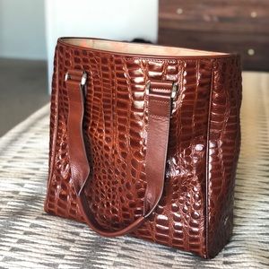 Consulela Classic Tote